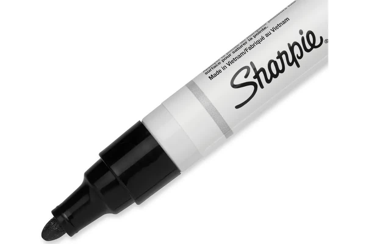 Sharpie Oil-Based Paint Marker - Medium Black V563-81972-1PK