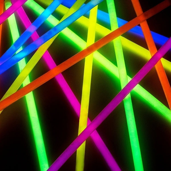 15 GLOW STICKS Party Light Glow In The Dark Rave NECKLACE Disco Bulk V563-BR-15GLWSTKS