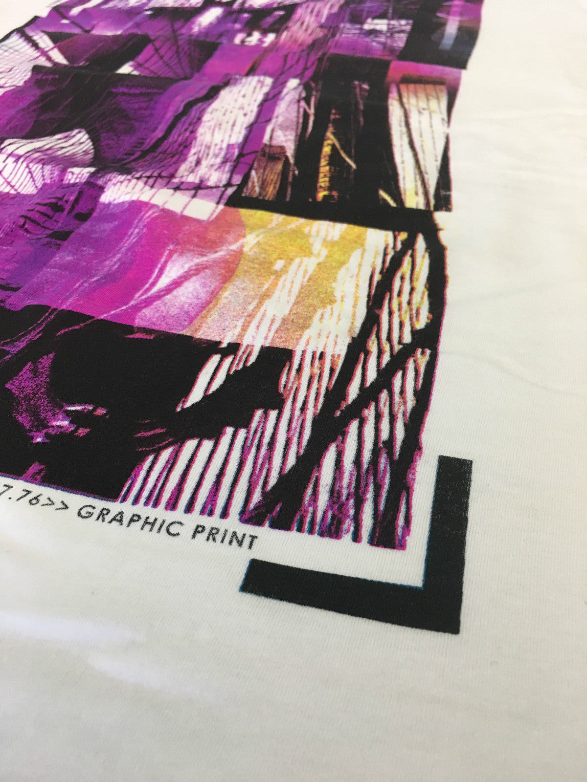 100% Cotton T-Shirt with Print Design Slim Fit Basic Tee Top in White - L V563-BR-SHIRTWPRINT-WHT-L