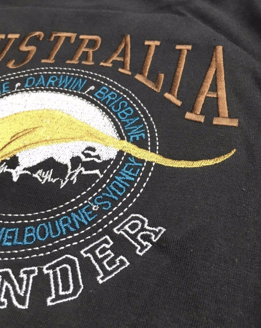 Adult Australia Kangaroo T Shirt Australia Day Souvenir Tee Top 100% Cotton - Black - S V563-ET15-BLK-S