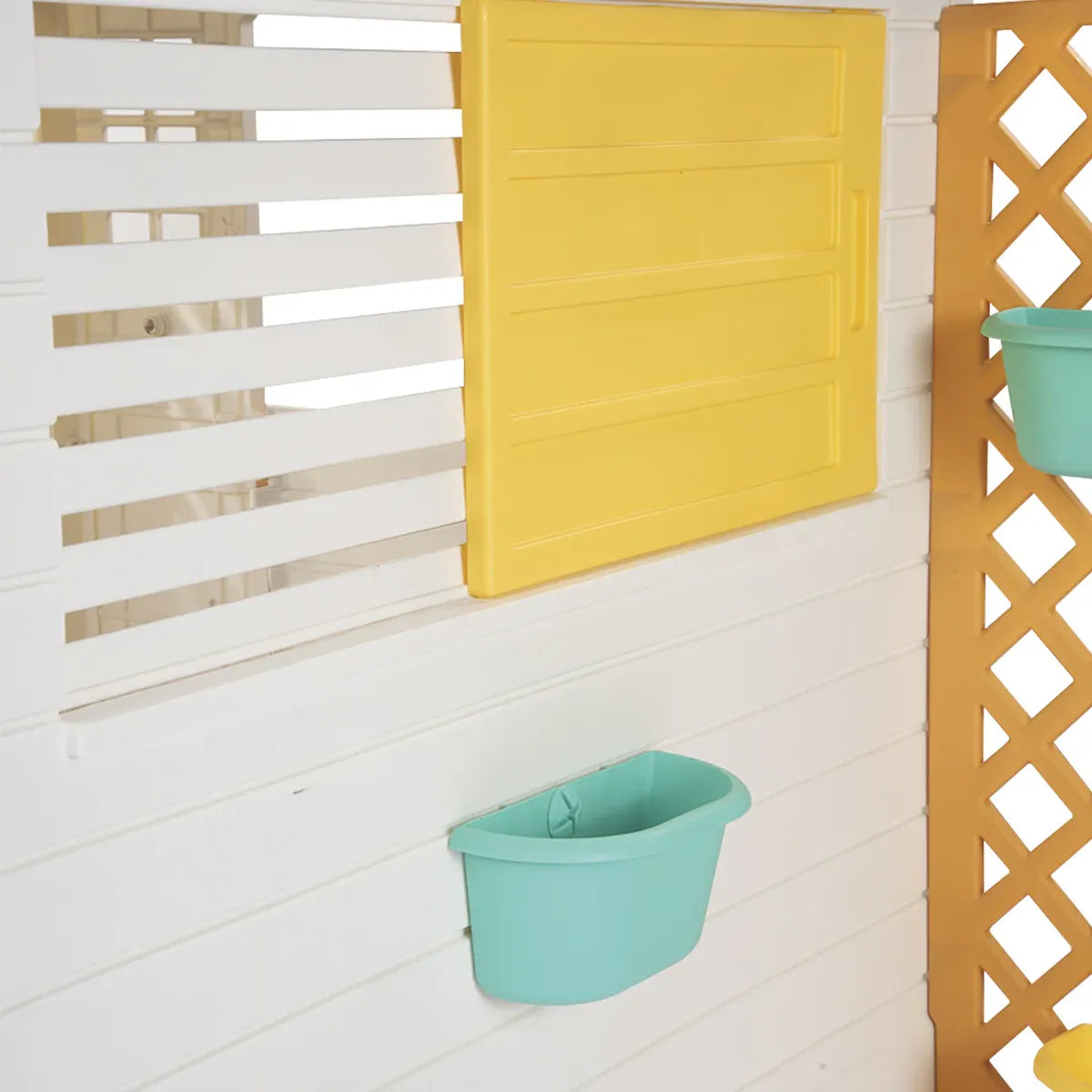 Lifespan Kids Garden Playhouse with Fence V572-LKCH-PLAYGARN