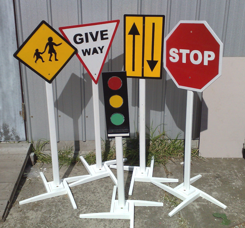 Set Of Traffic Signs V59-096