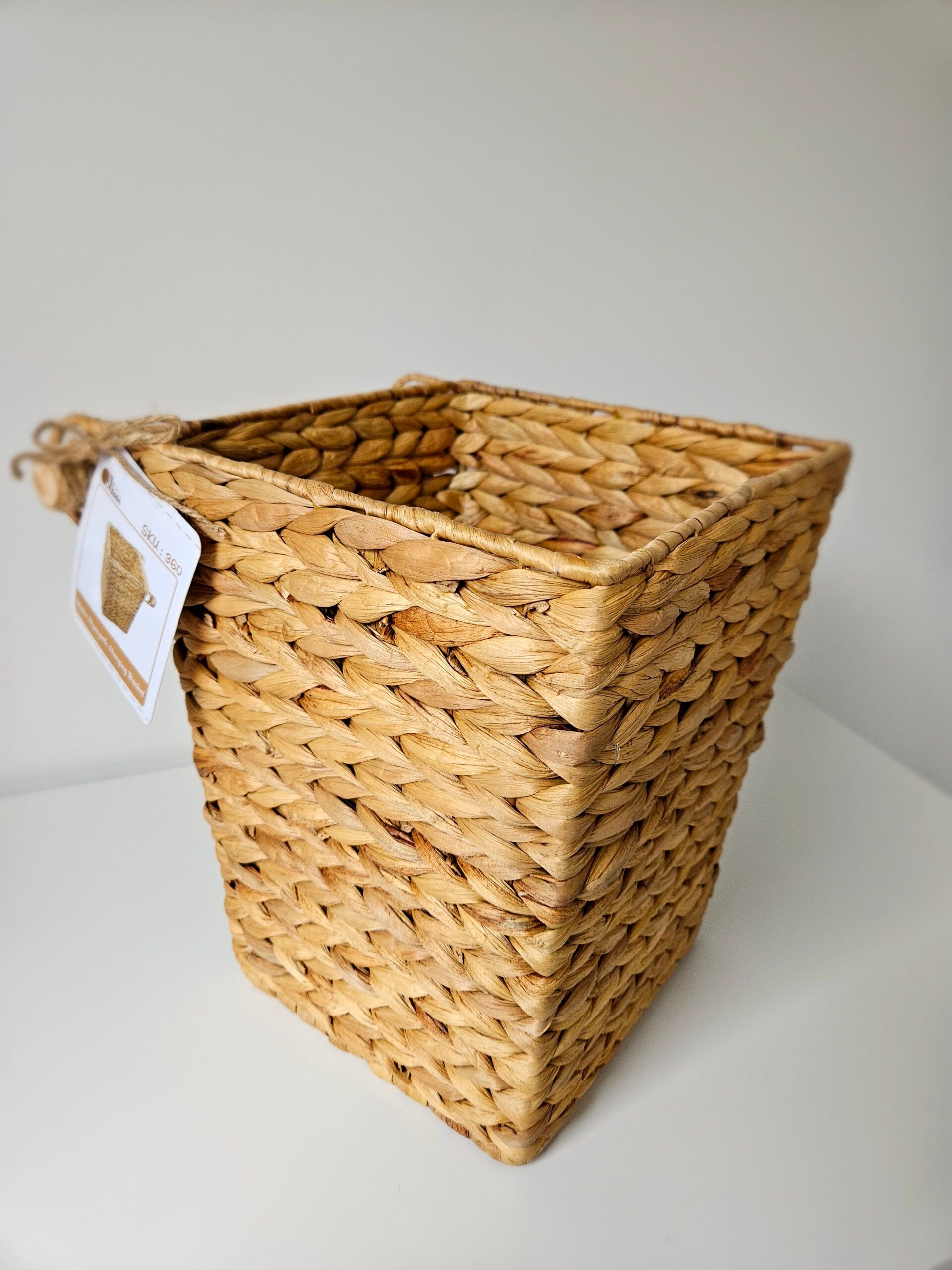 Water hyacynth hanging basket V59-360