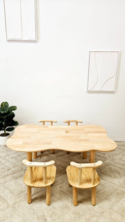 Child hardwood cloud table with 4 chairs V59-393