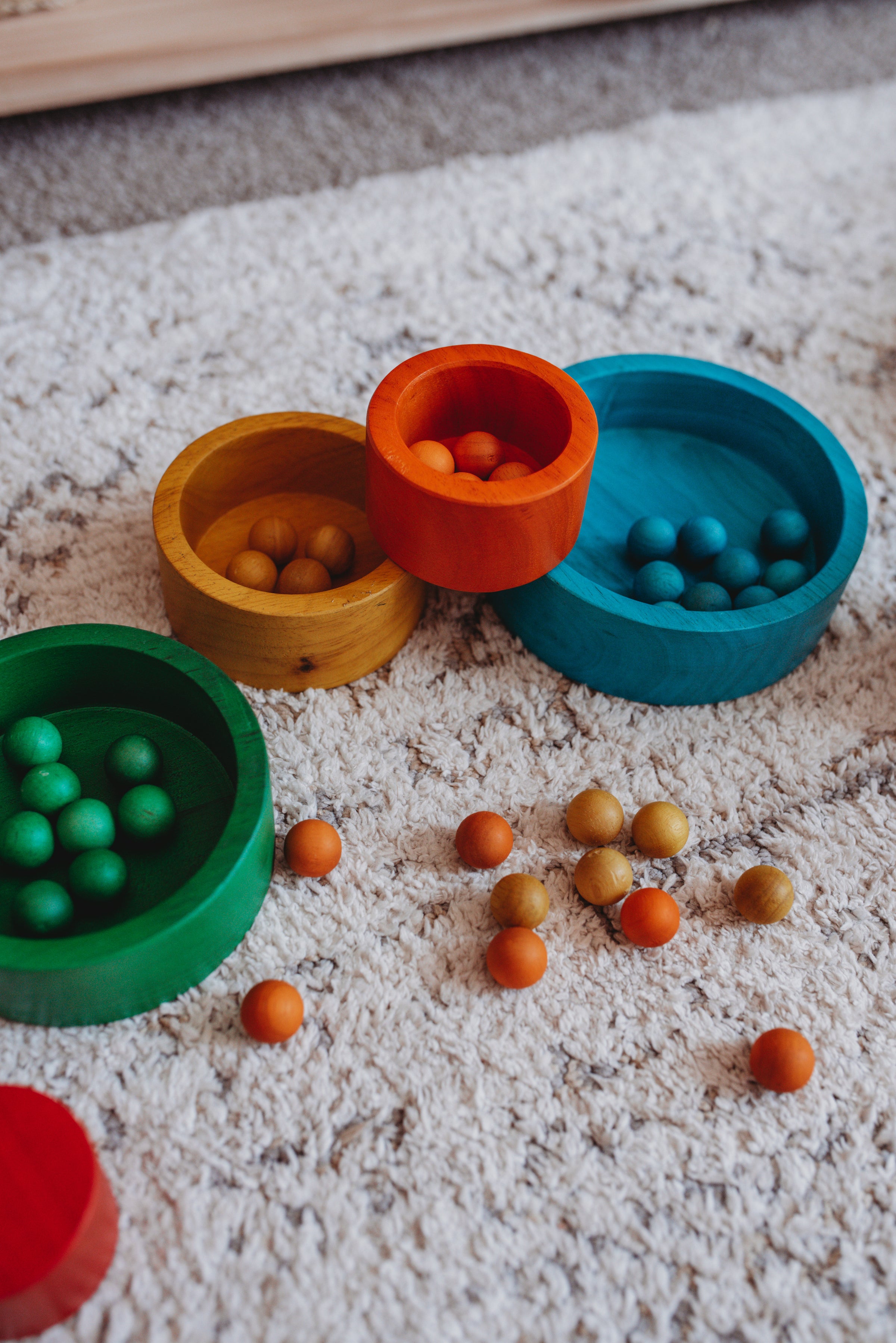 Natural colored Stacking and Nesting Bowls V59-516