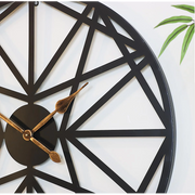 Large Metal Outdoor Wall Clock - Weather-Resistant for Garden and Home Decor V63-842261