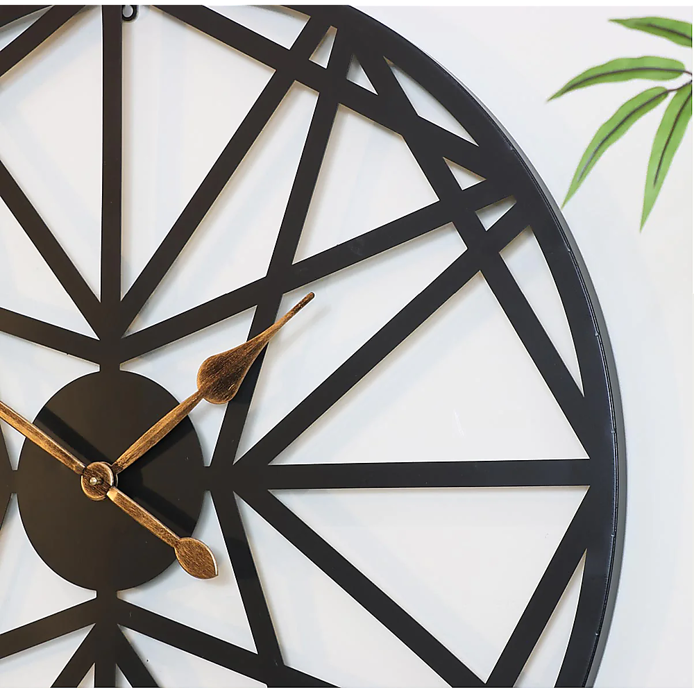 Large Metal Outdoor Wall Clock - Weather-Resistant for Garden and Home Decor V63-842261