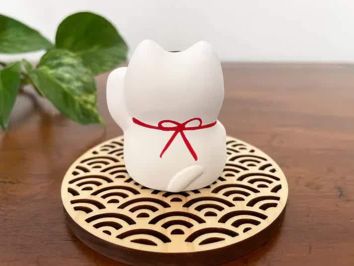 Okimono White Maneki Neko V637-C0013