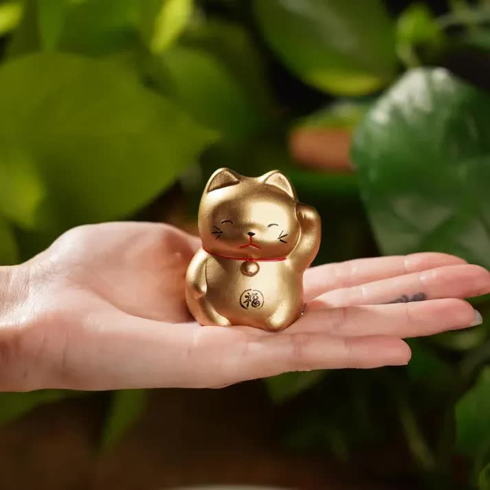 Okimono Gold Maneki Neko V637-C0014