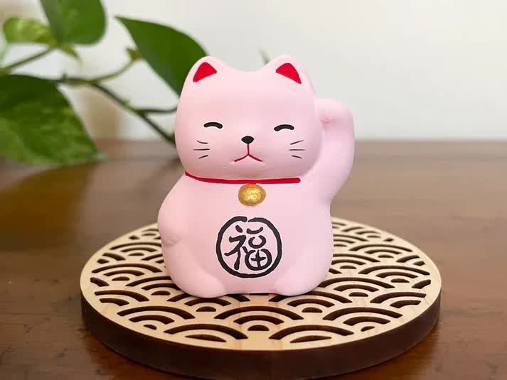 Okimono Pink Maneki Neko V637-C0015