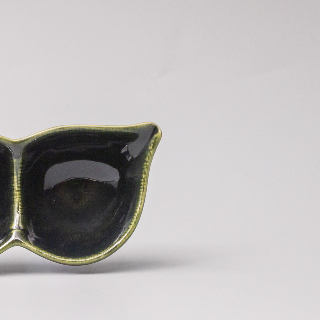 Edamame Triple Pod Dish 20cm Oribe Green Glaze V637-C0119