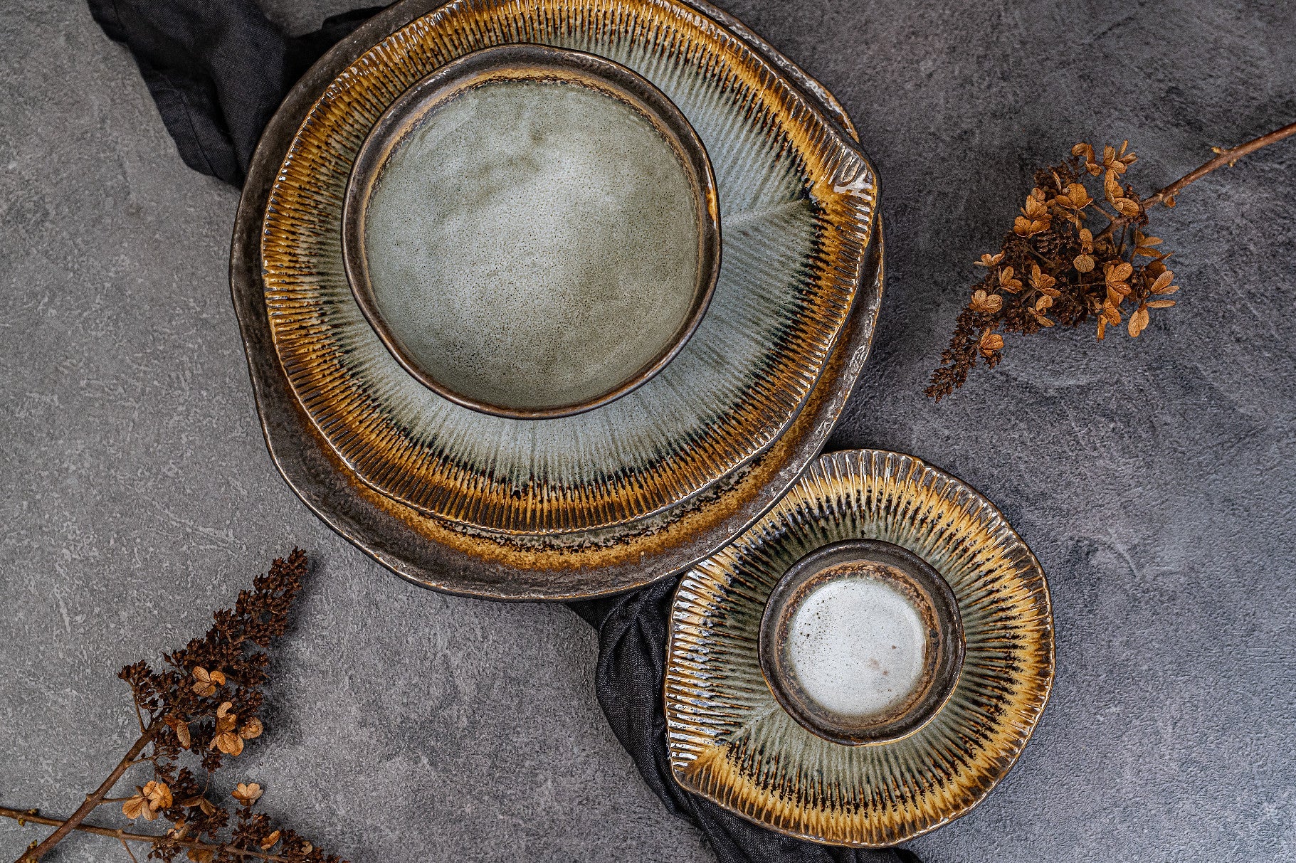 Bowl Shallow Leaf Shaped 25cm Akane Grey Glaze V637-C0696