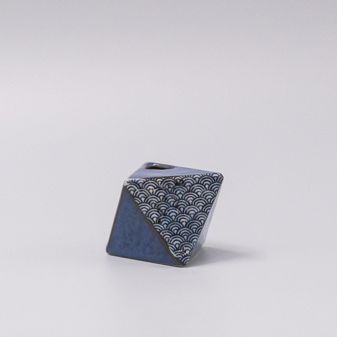Vase Triangular Indigo Wave 130ml V637-C0997A