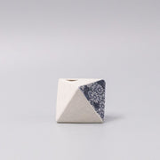 Vase Triangular White Chrysanthemum 130ml V637-C0997B