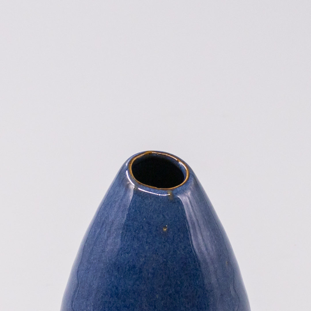 Vase Pinecone 10H Indigo Yuzen V637-C0999A