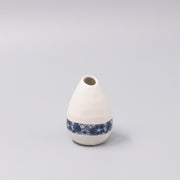 Vase Pinecone 10H White Yuzen V637-C0999B