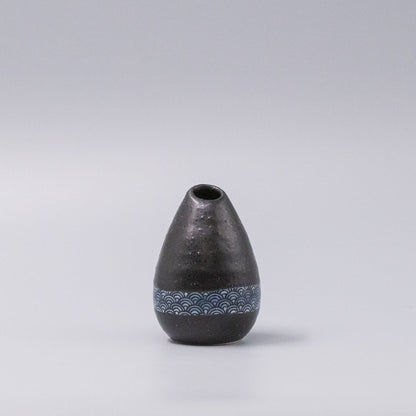 Vase Pinecone 10H Black Wave Design V637-C0999C
