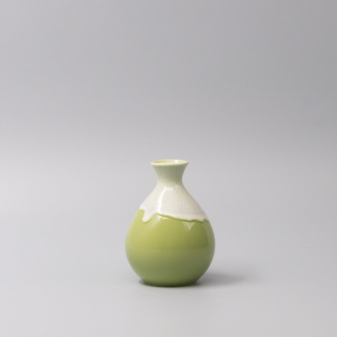 Sake Jug 300ml Pistachio White Drip V637-C1058