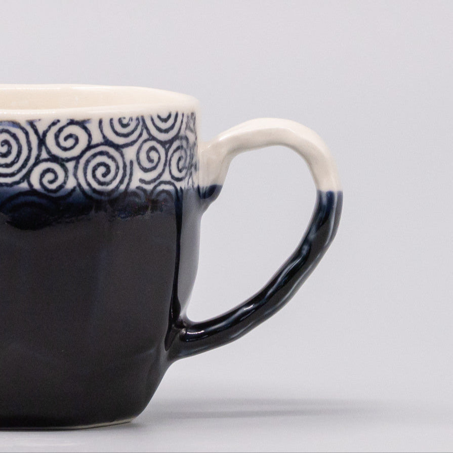 Mug in a Gift Box 260ml Navy Spiral Band Glaze V637-C1106