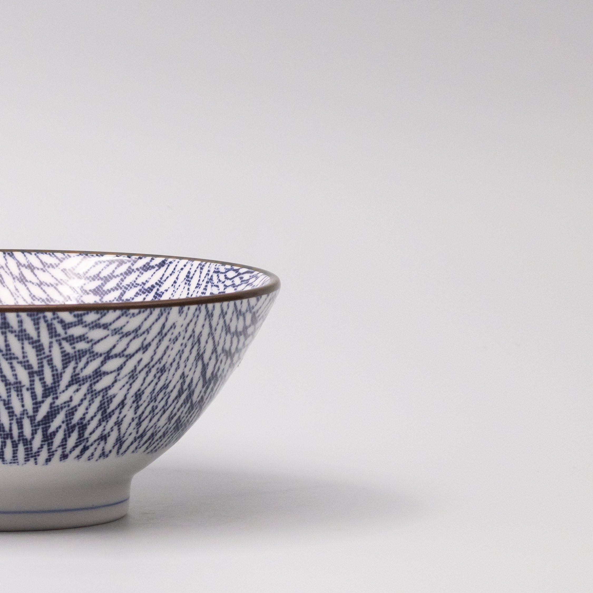 Udon Bowl 17.5cm Chrysanthemum Design V637-C1221
