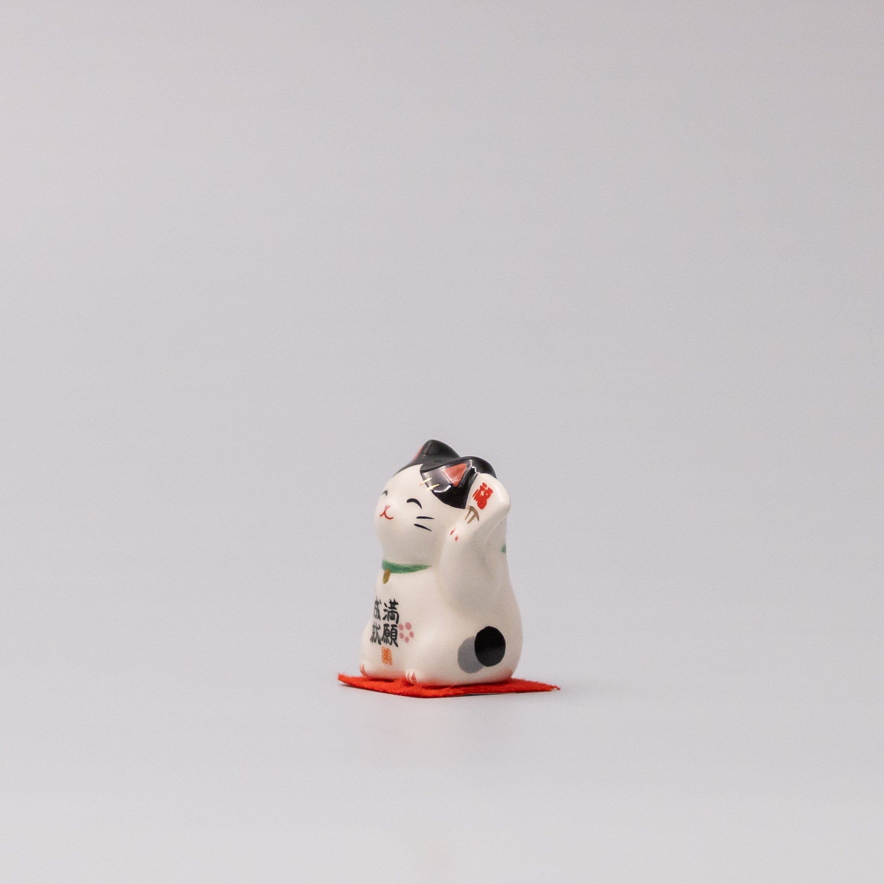 Okimono Victory Lucky Cat V637-C1399B