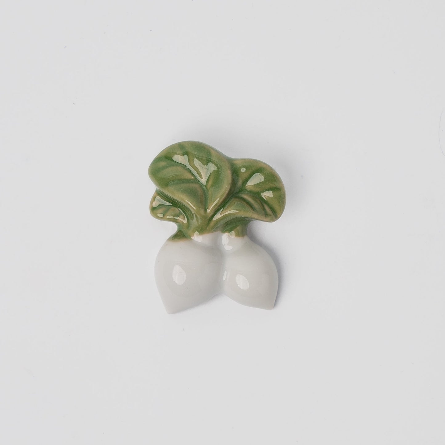 Chopstick Rest White & Green Radish V637-C1666