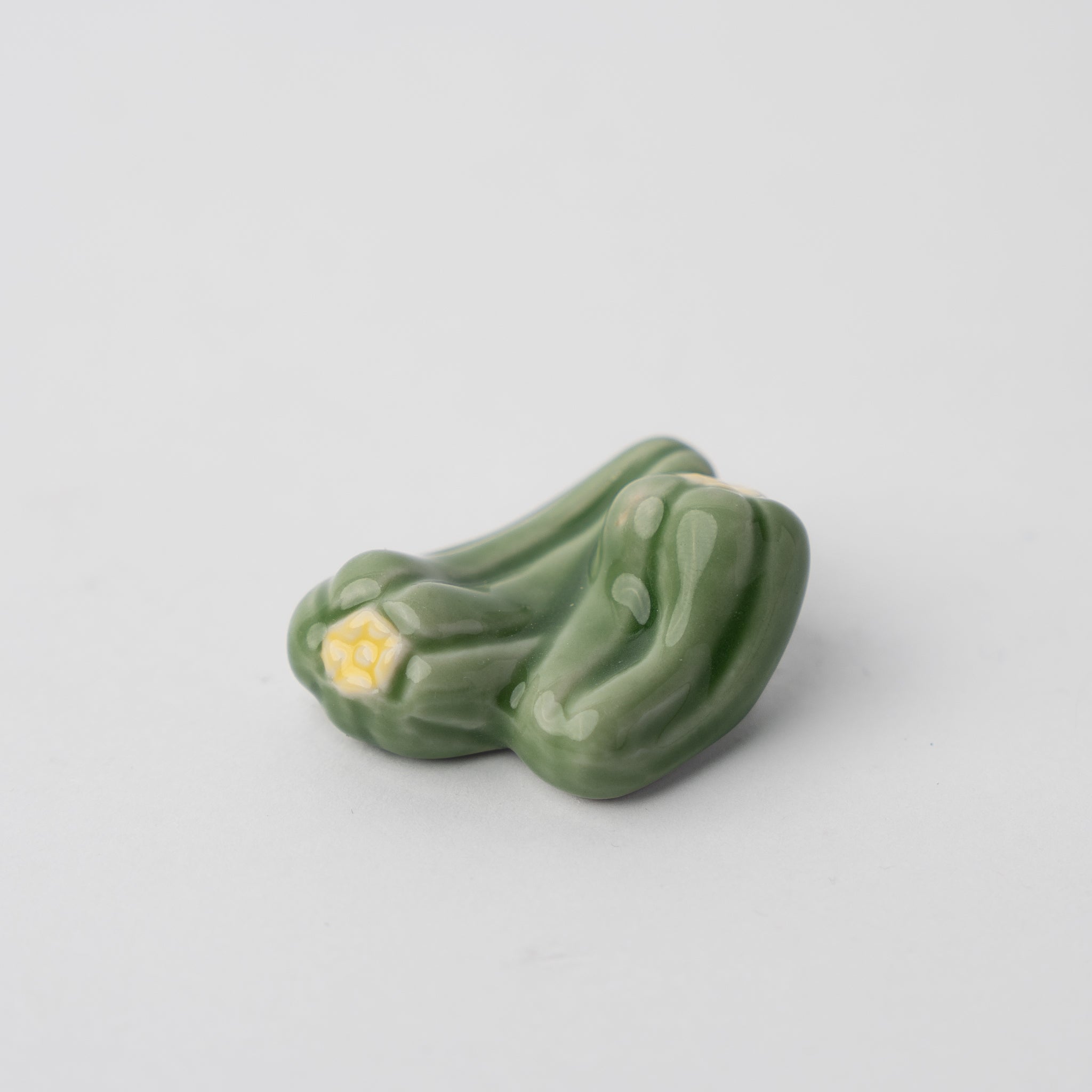 Chopstick Rest Green Pepper V637-C1668