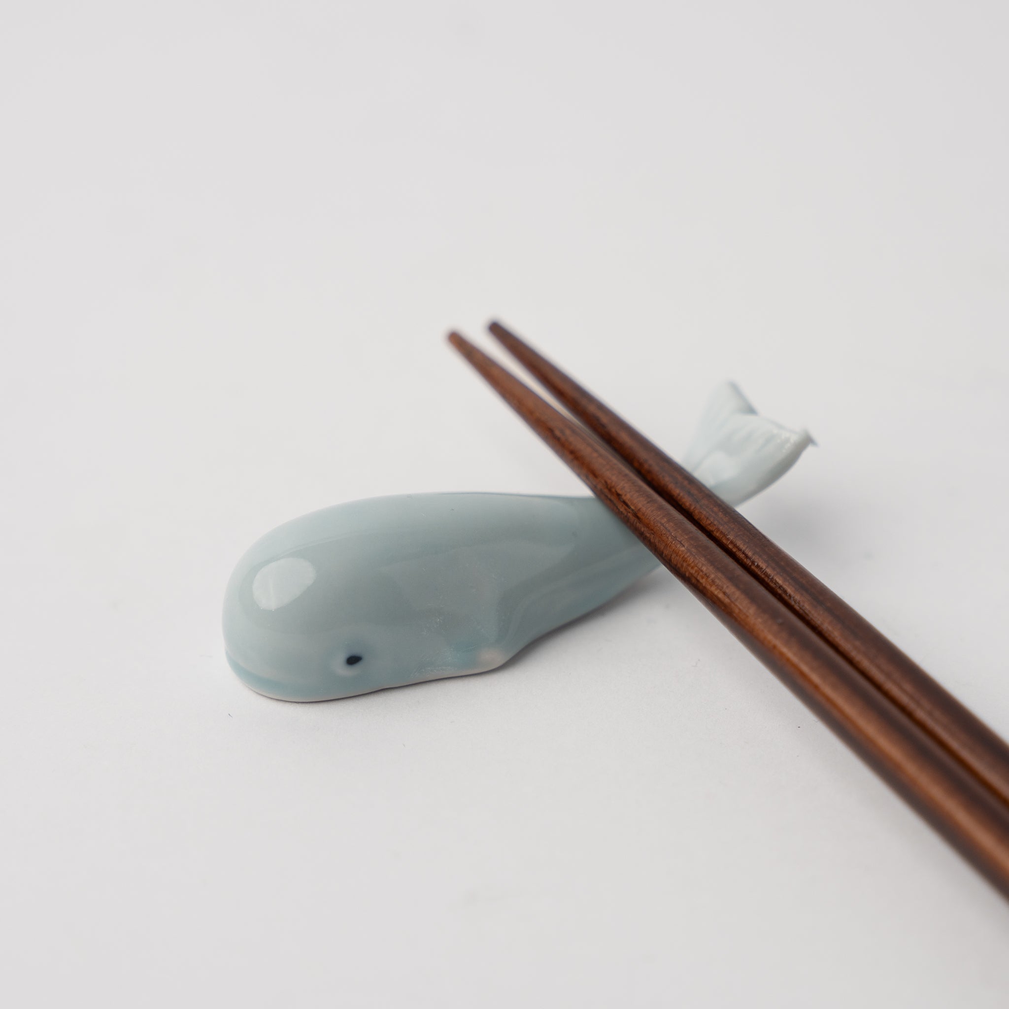 Chopstick Rest Ice Blue Whale V637-C1670