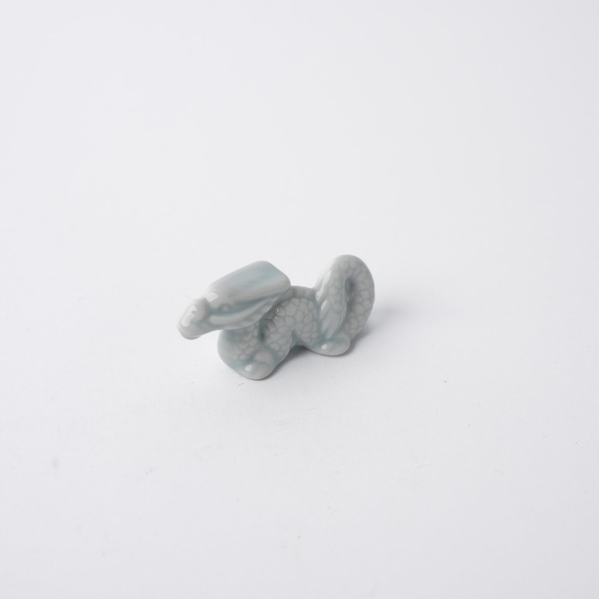 Chopstick Rest Ice Blue Dragon V637-C1696