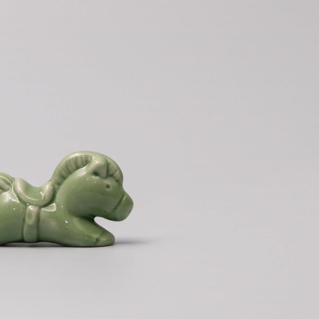 Chopstick Rest Green Horse V637-C1697