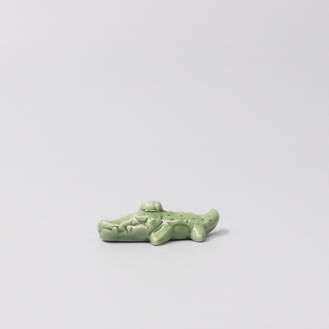 Chopstick Rest Green Alligator V637-C1701