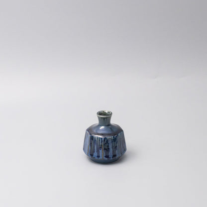 Vase Small Blue Ridge Octagon V637-C2087Z