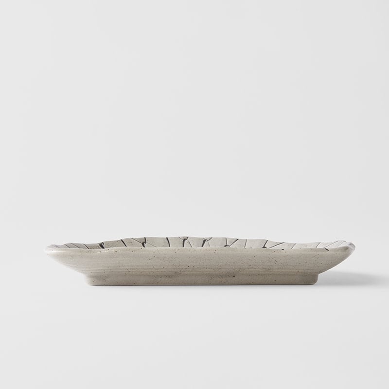 Plate D Shaped 21cm Grey Net Design V637-C2149