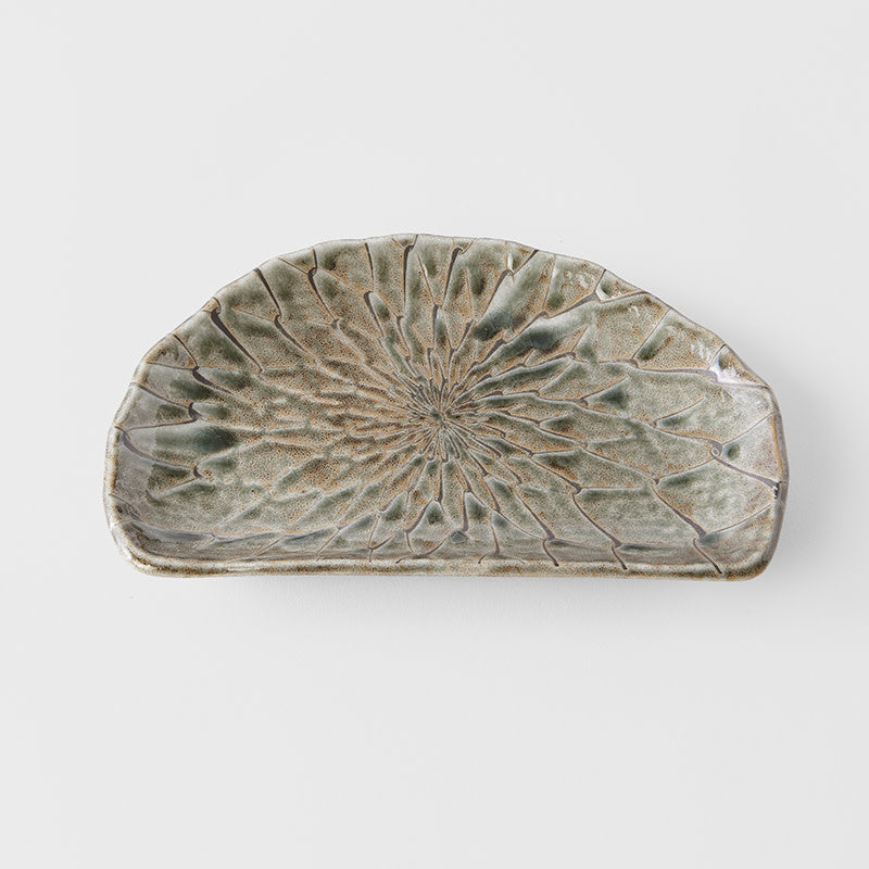 Plate D Shaped 21cm Moss Net Design V637-C2150