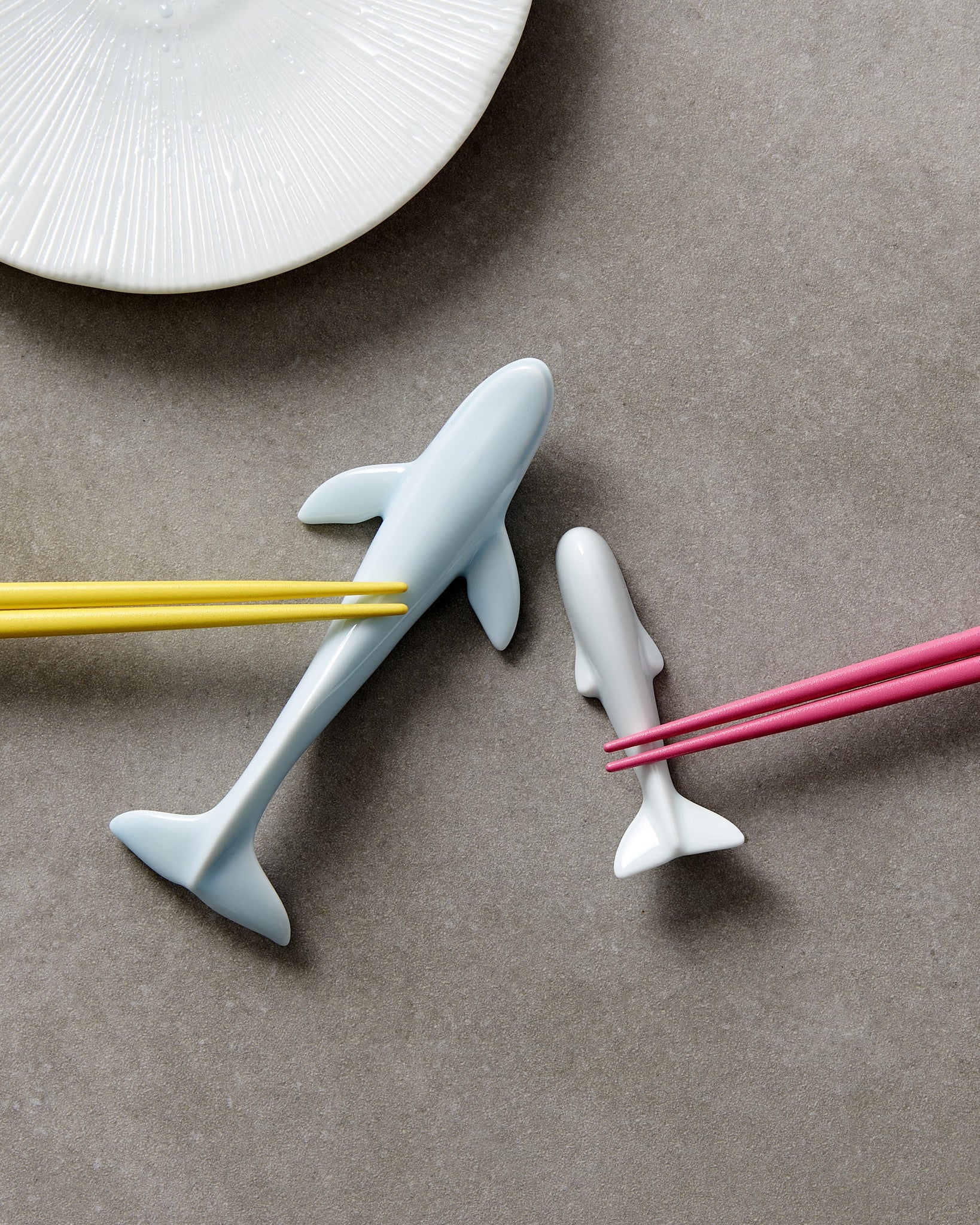 Chopstick Rest Pure White Glaze Whale V637-C2647