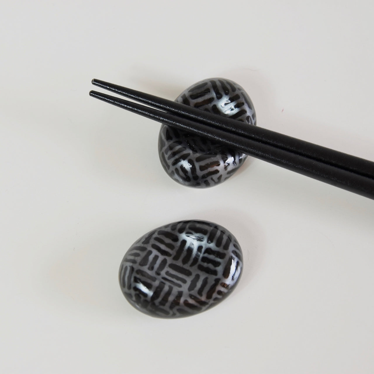 Chopstick Rest Pebble Steps V637-C2864