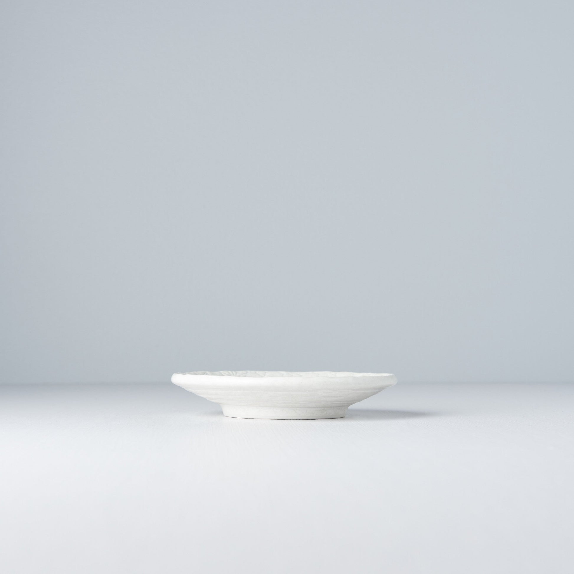 Saucer 13.5cm White Star Glaze V637-C3505