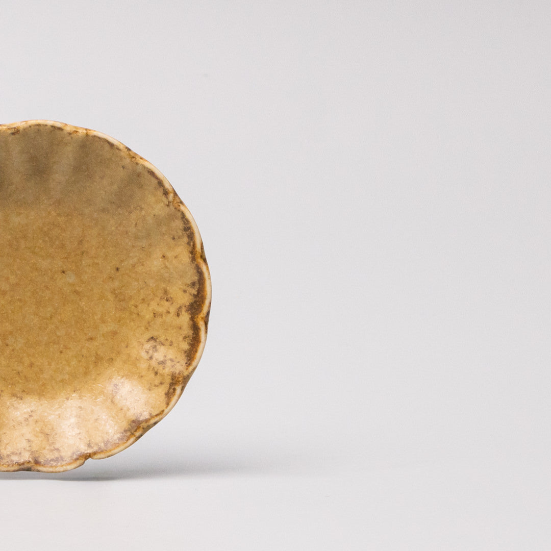Sauce Dish 8cm Scallop Ochre Fade Glaze V637-C3605