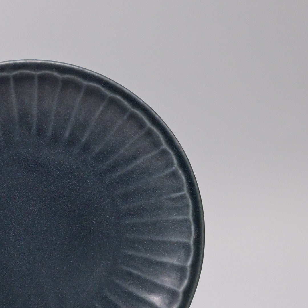 Plate 21.4cm Sunburst Navy Glaze V637-C3646