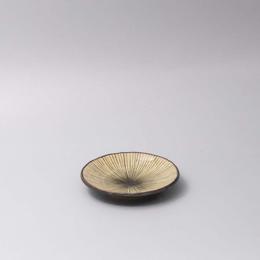 Saucer 13.5cm Green Converging Line Glaze V637-C3736