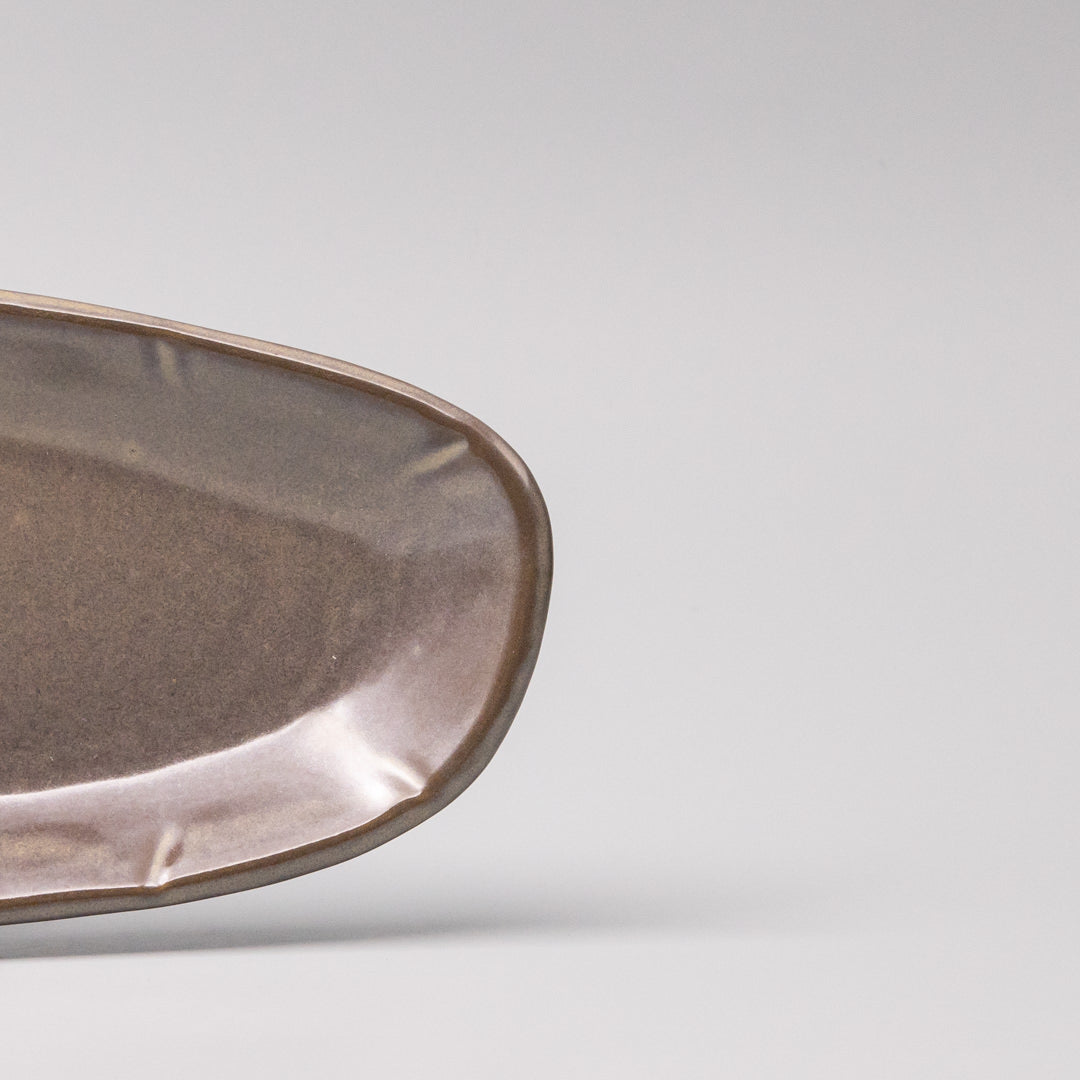 Organic Triangular Plate 27cm V637-C4163