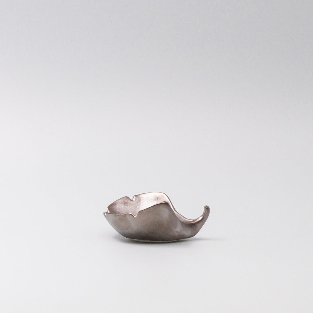 Gingko Leaf Sauce Dish 30ml Metallic Lustre Glaze V637-C5204