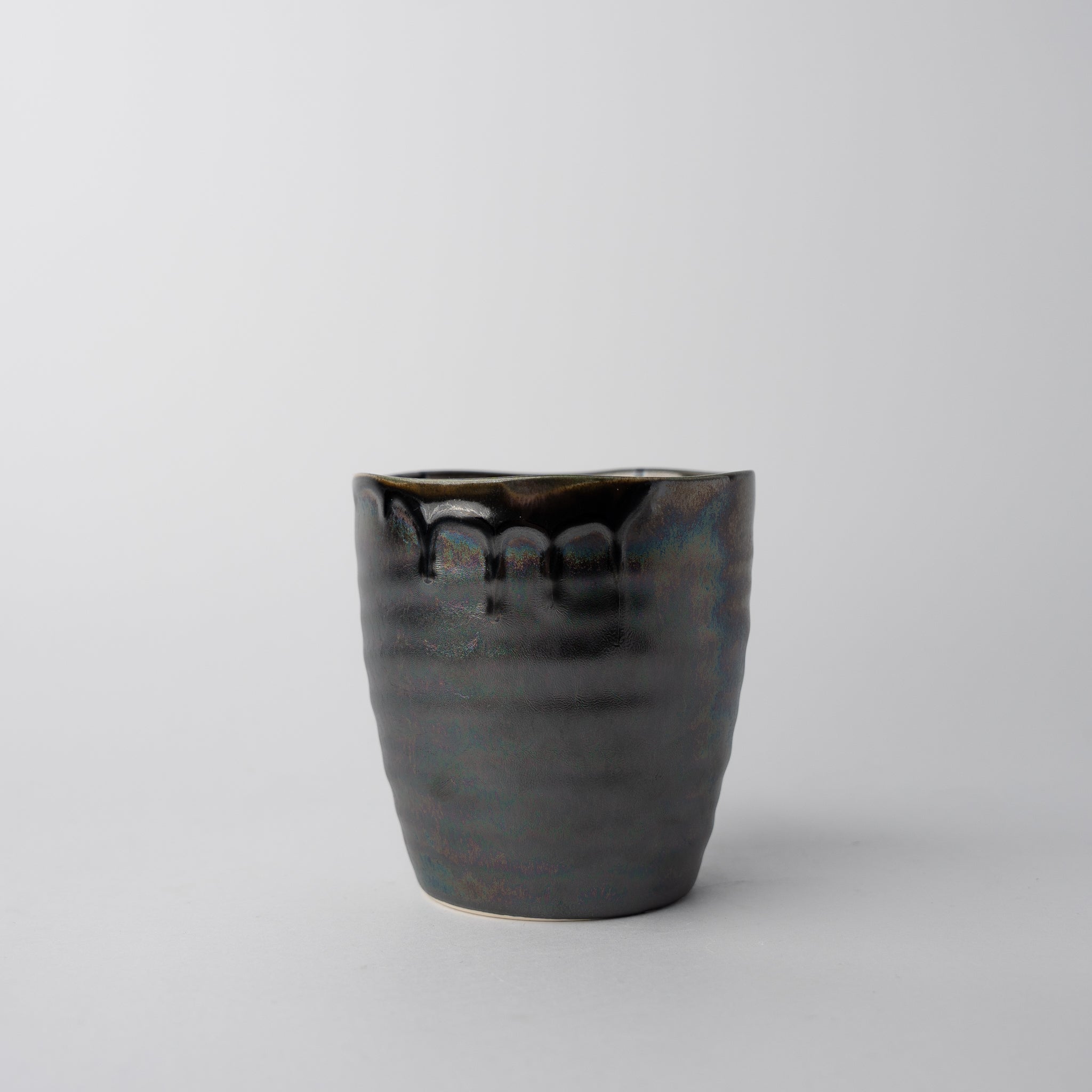 Sushi Mug 325ml Metallic Black Drip Glaze V637-C5354