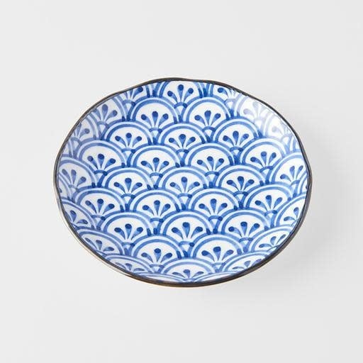 Tapas Plate 16.5cm Petal Crest Design V637-C7203C