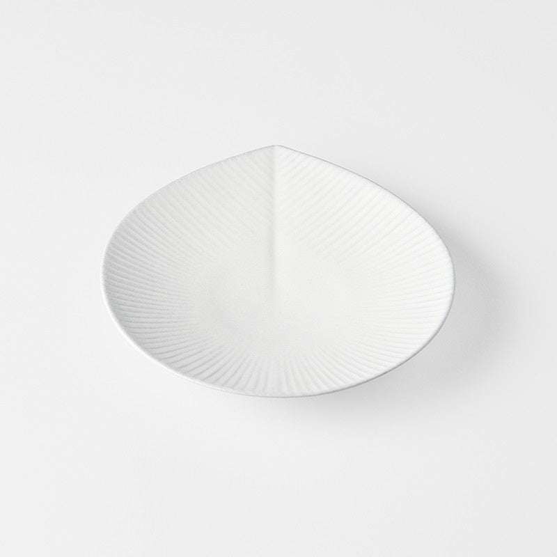 Plate 17.5cm Snow Leaf Glaze V637-C7611