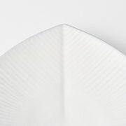 Plate 17.5cm Snow Leaf Glaze V637-C7611