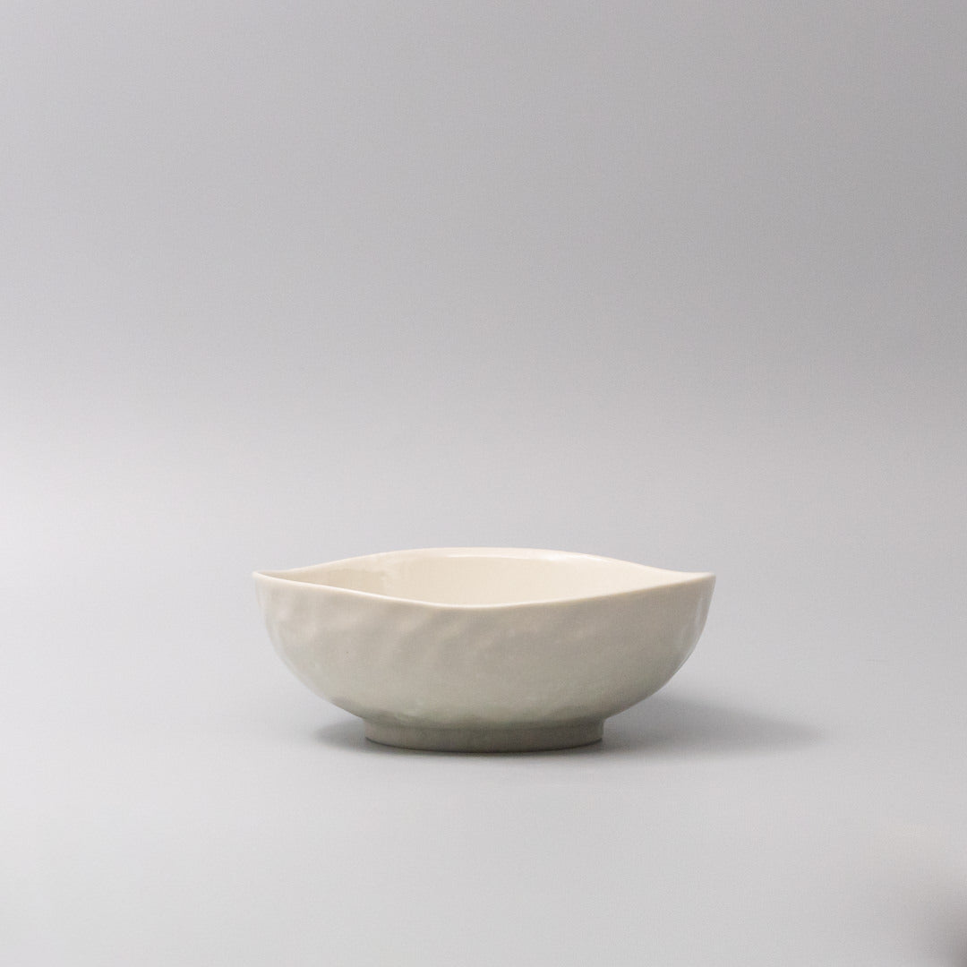 Bowl Organic Shape 11cm Kanso Soft White Glaze V637-C7635