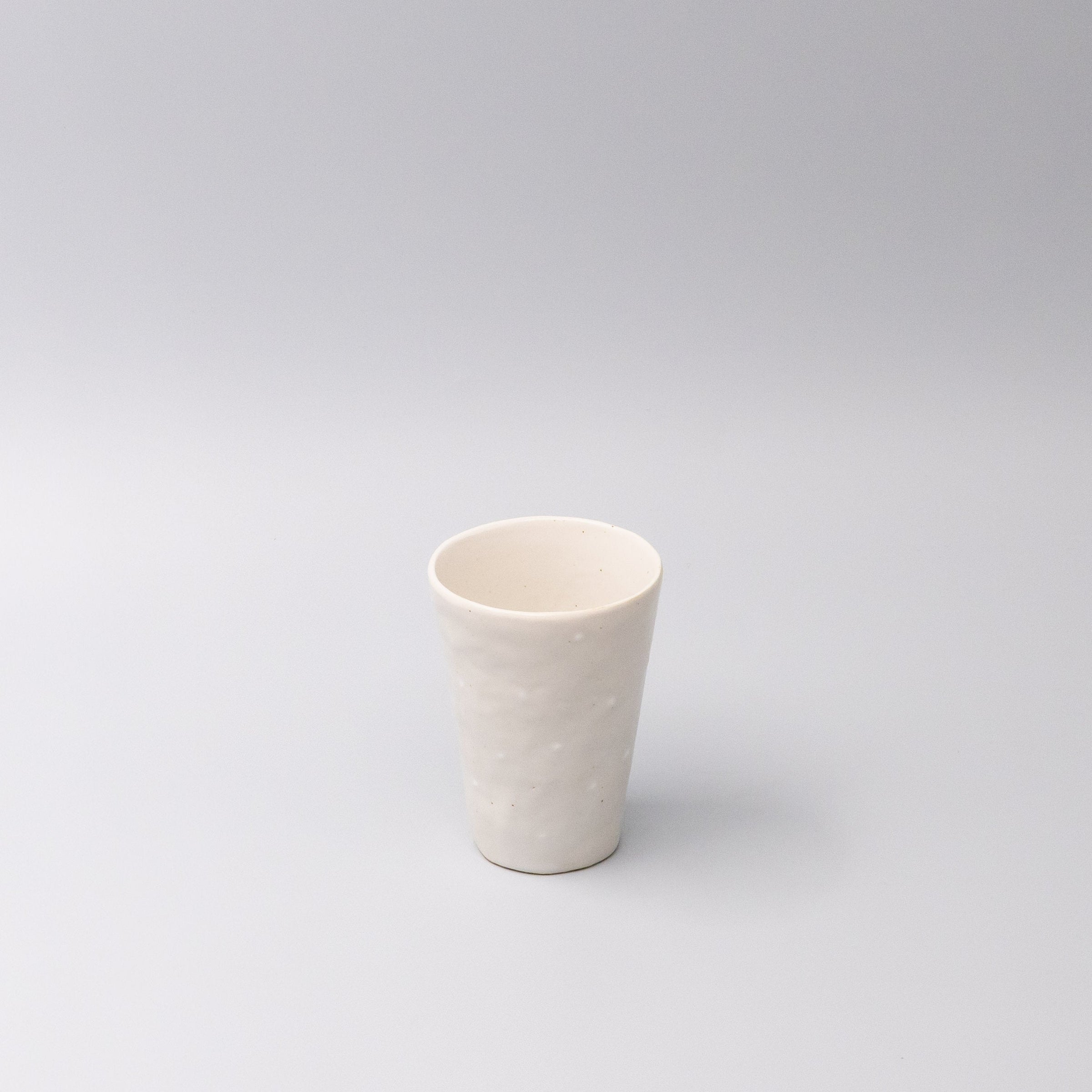 Tumbler 200ml Tapered Shape Ostrich White V637-C7780
