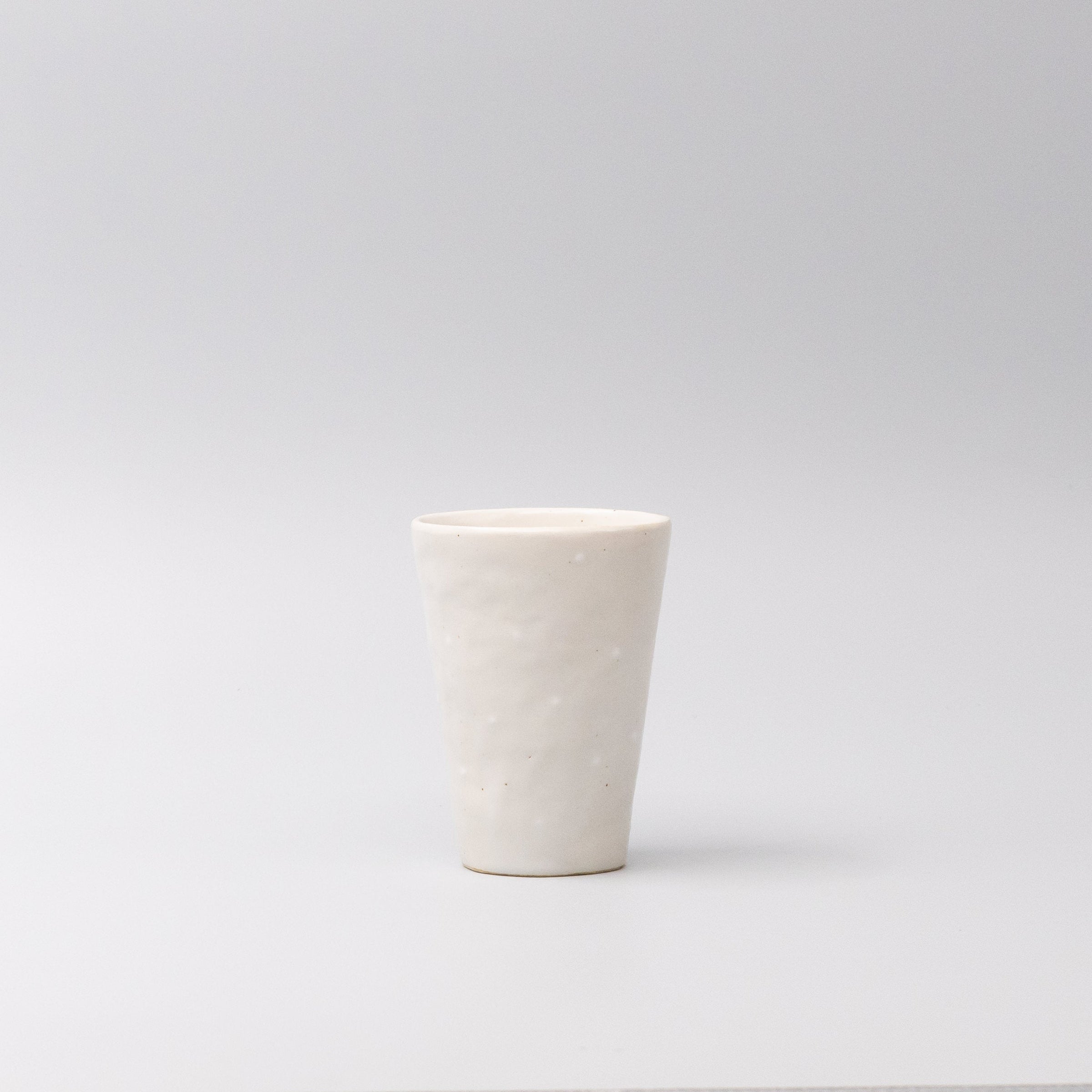 Tumbler 200ml Tapered Shape Ostrich White V637-C7780