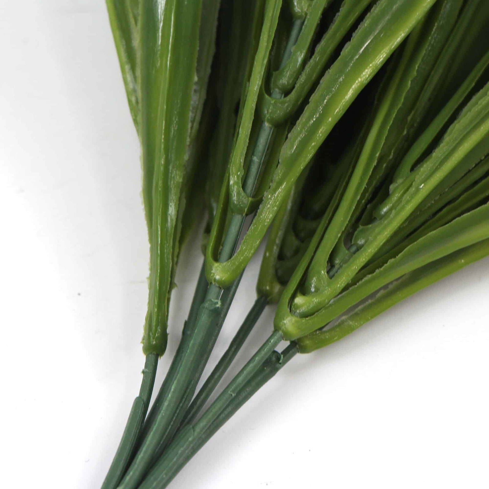White Tipped Grass Stem UV Resistant 35cm V637-DP1014401